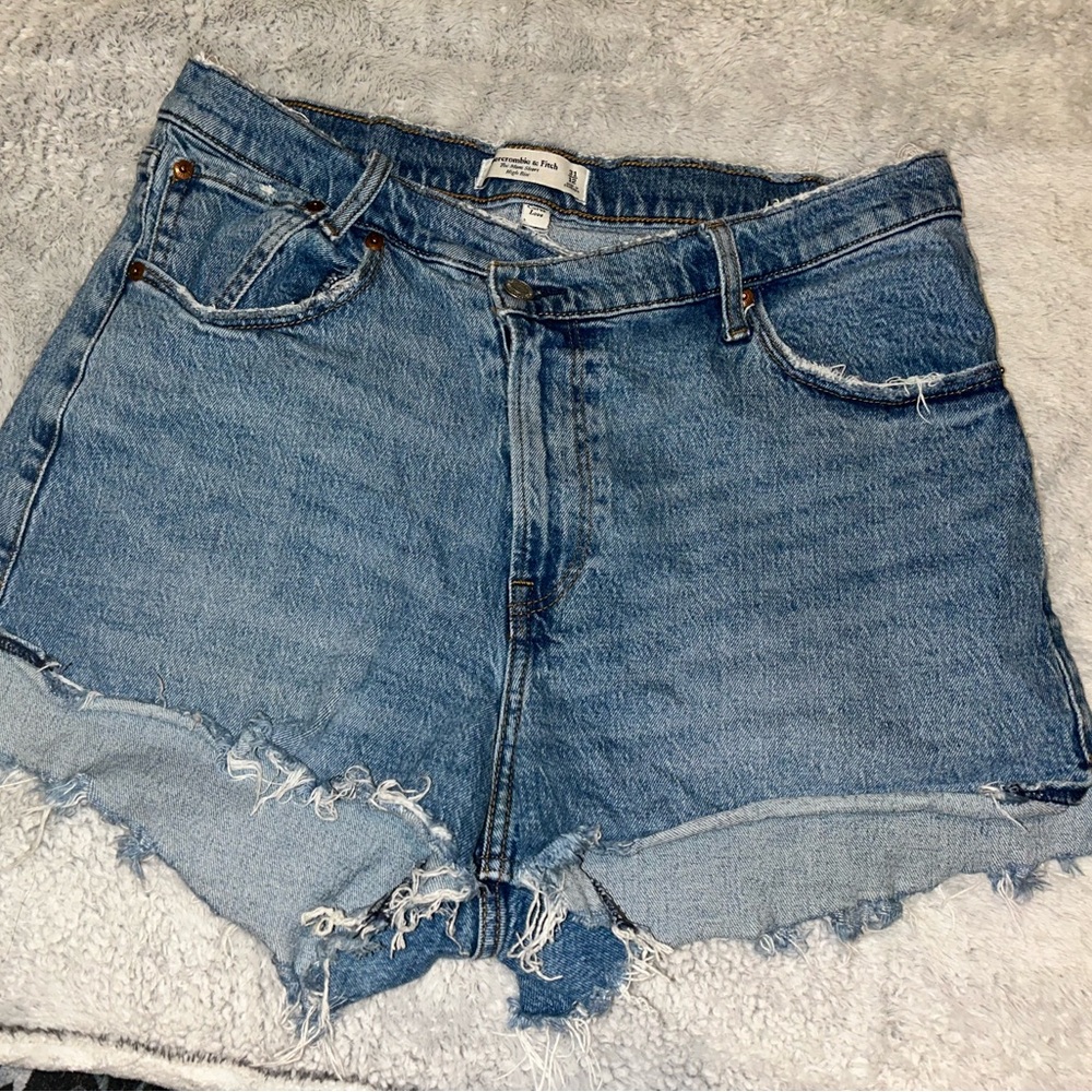 Abercrombie & Fitch Curve Love Shorts